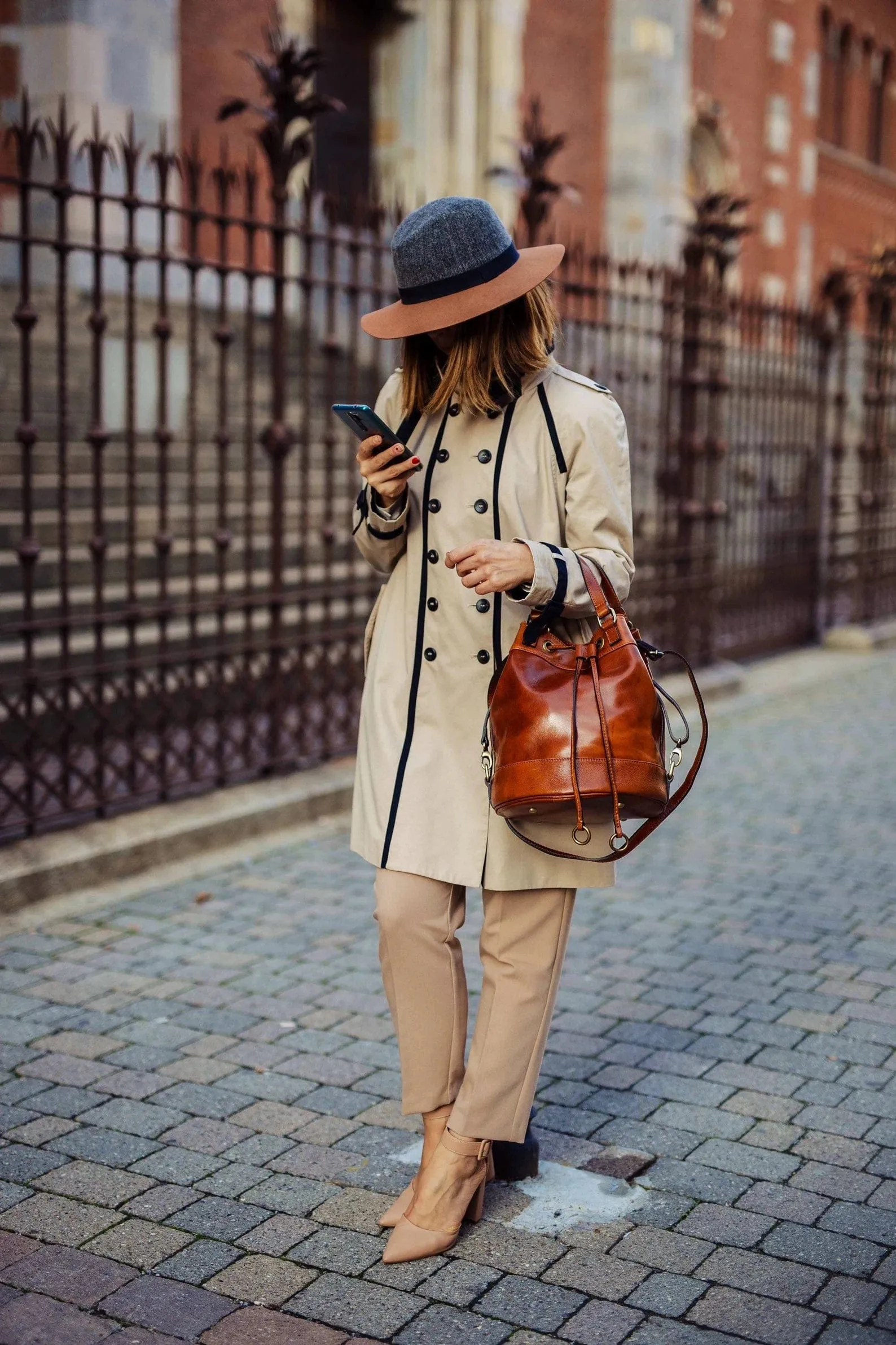 Addison Handmade Leather Bucket Bag