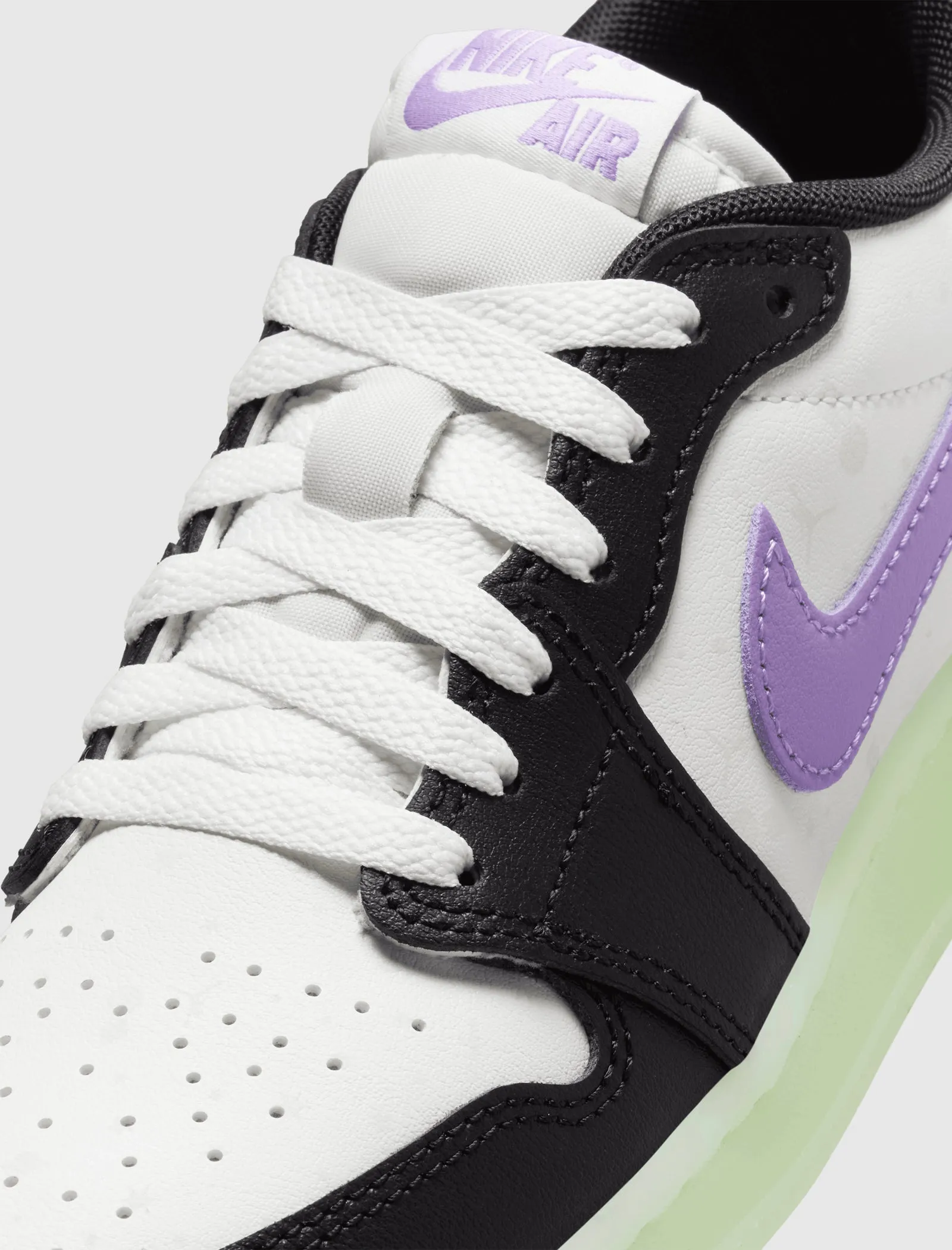 AIR JORDAN 1 LOW OG "BLACK RASPBERRY" GS