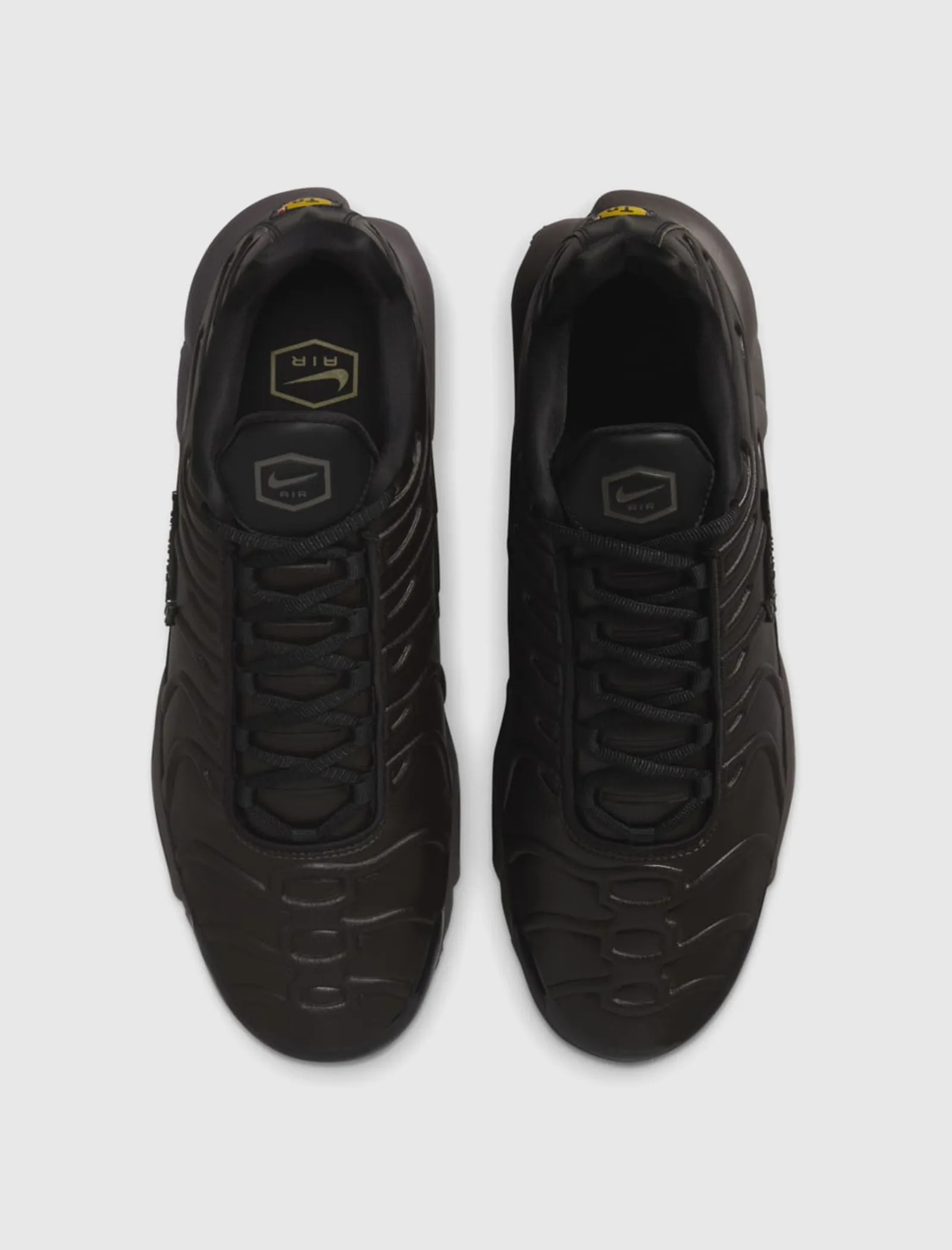 AIR MAX PLUS PRM OLYMPICS "BLACK TEA"