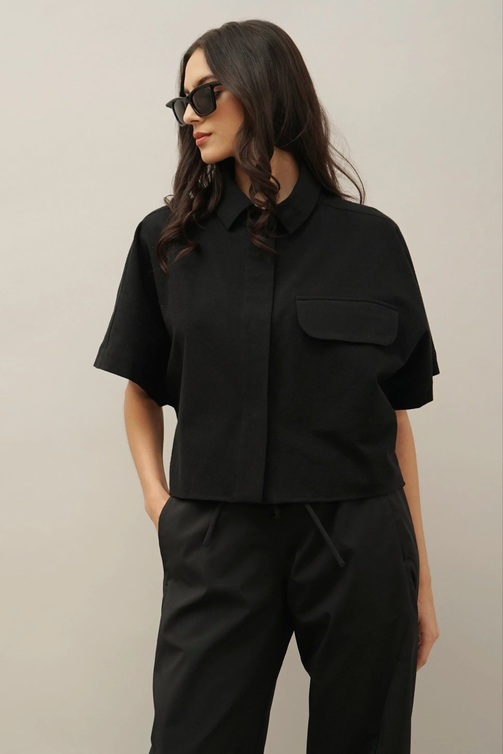 Avram Black Short-Sleeve Button-Down Shirt – Relaxed Fit