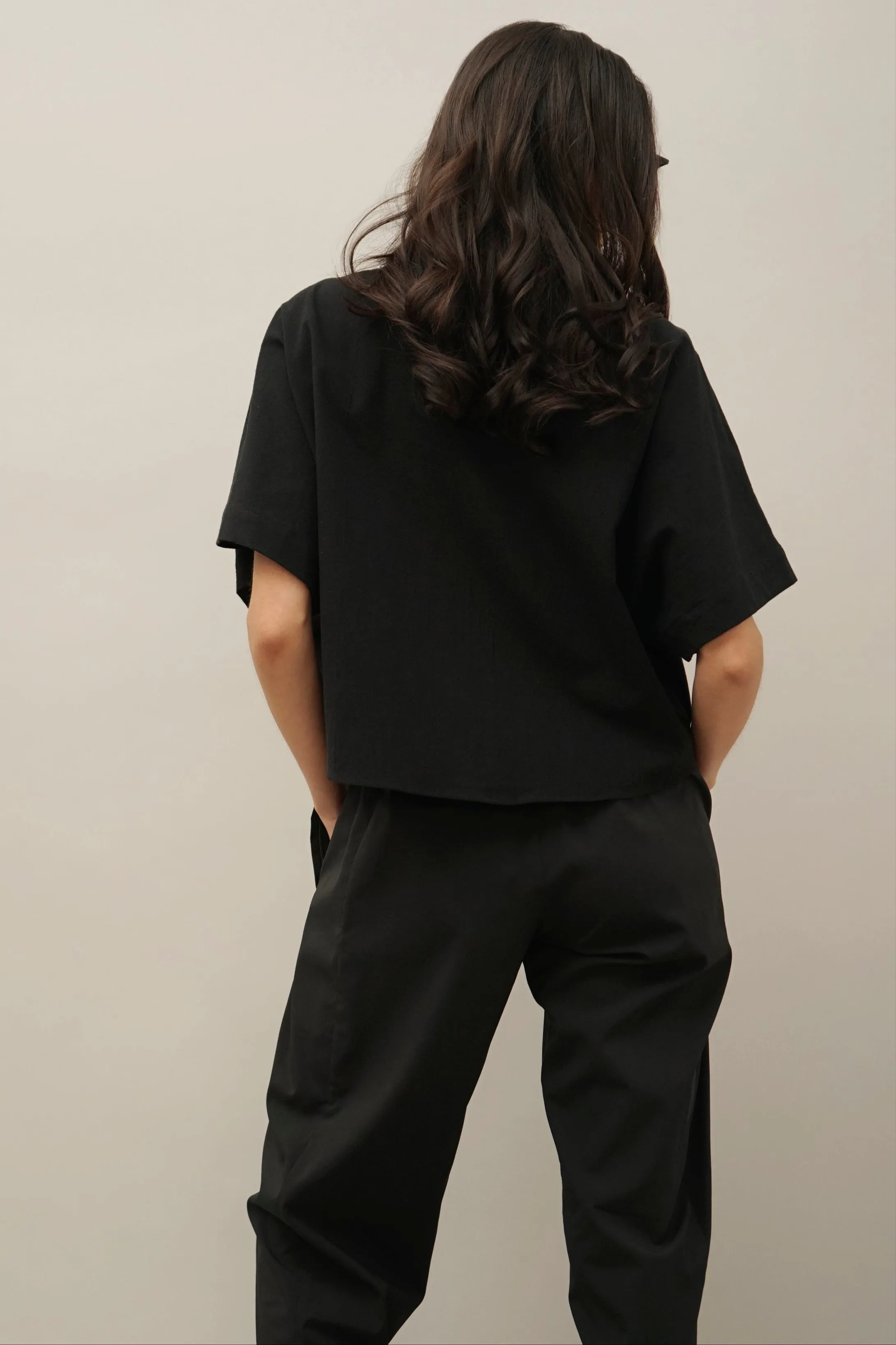 Avram Black Short-Sleeve Button-Down Shirt – Relaxed Fit