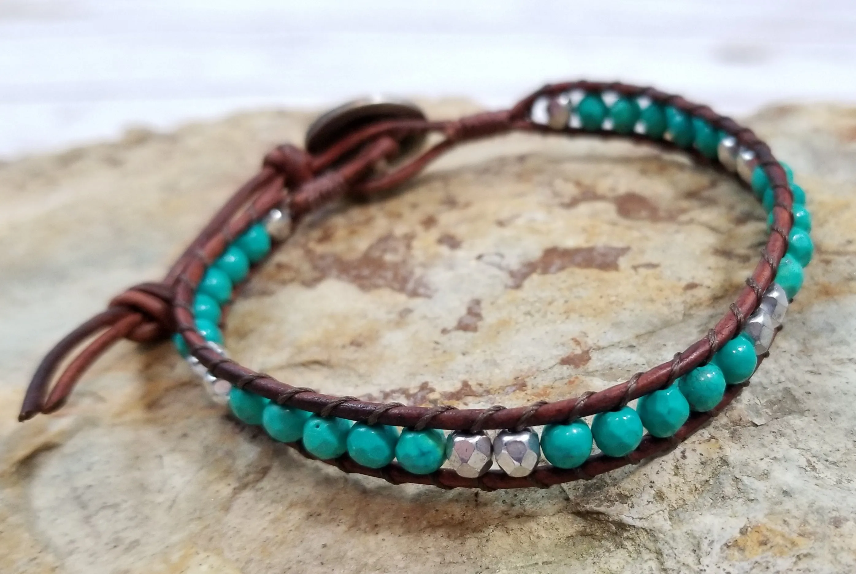 Boho Turqoise/Silver Beaded Leather Bracelet (Brown)