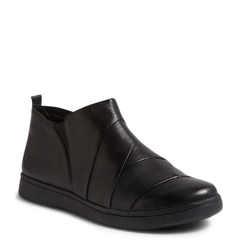 DAMLA XF - BLACK LEATHER-BLACK SOLE