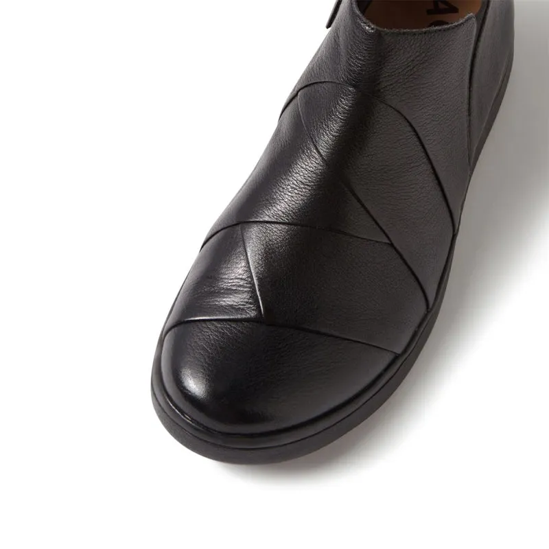 DAMLA XF - BLACK LEATHER-BLACK SOLE