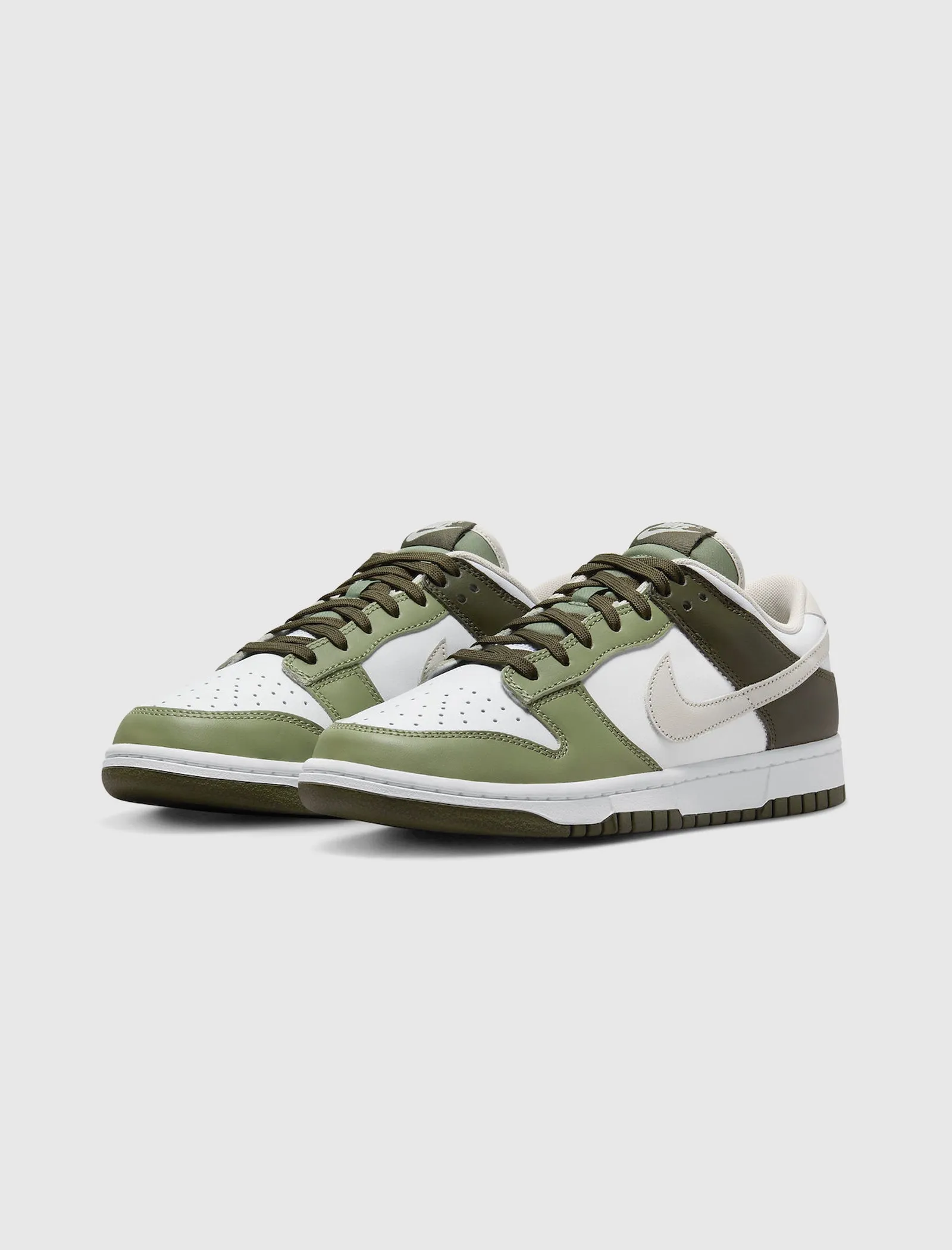 DUNK LOW "OIL GREEN"