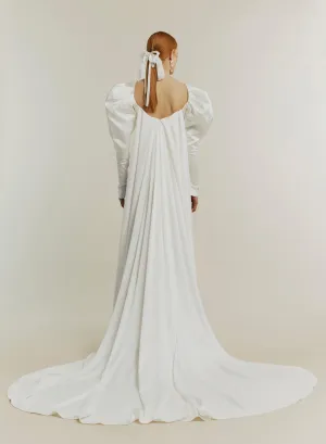 Elizabeth sleeves: Naia