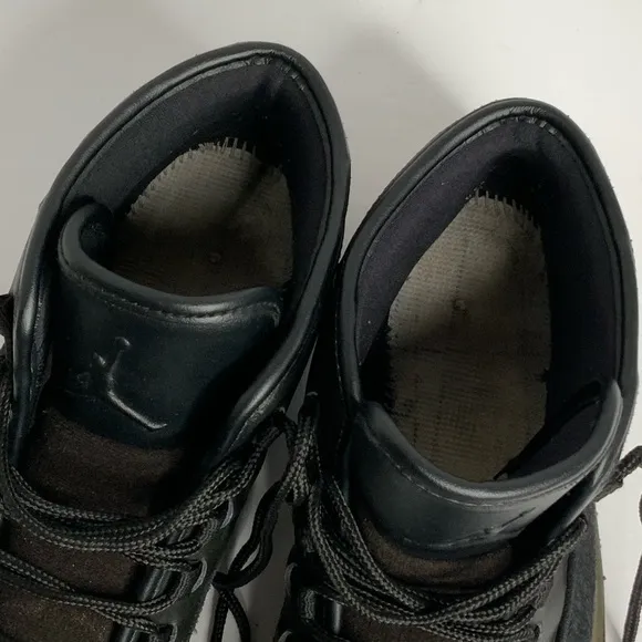 Jordan Westbrook 0 black sneakers size 7 Y boy EUC