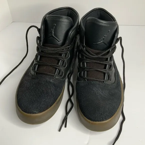 Jordan Westbrook 0 black sneakers size 7 Y boy EUC