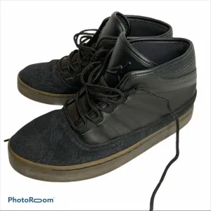 Jordan Westbrook 0 black sneakers size 7 Y boy EUC