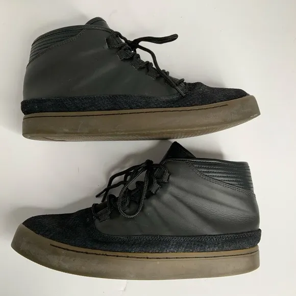 Jordan Westbrook 0 black sneakers size 7 Y boy EUC