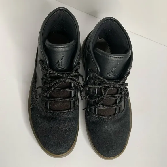 Jordan Westbrook 0 black sneakers size 7 Y boy EUC