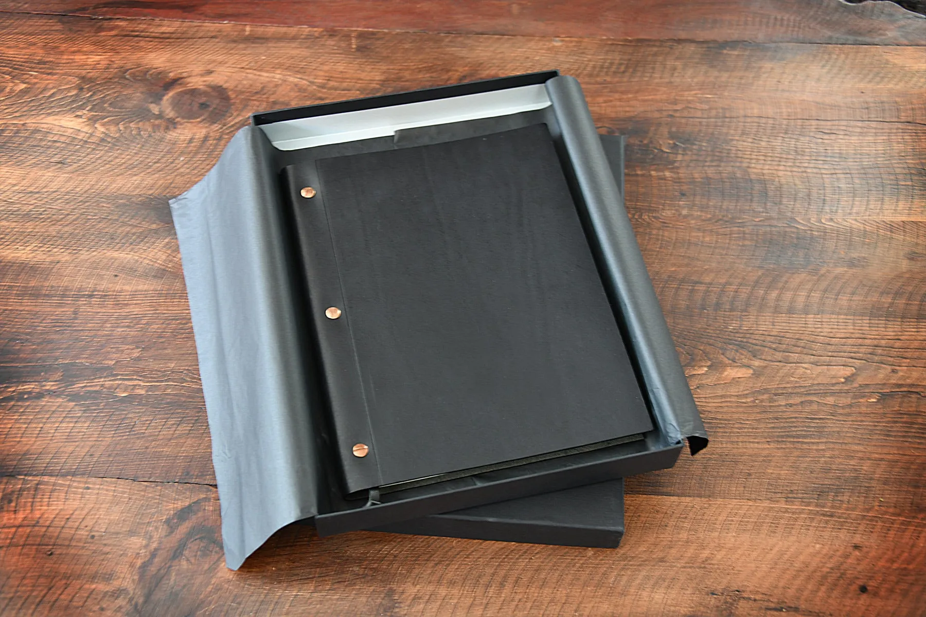 Large 3-Screw Vachetta Leather Journal - Onyx Black
