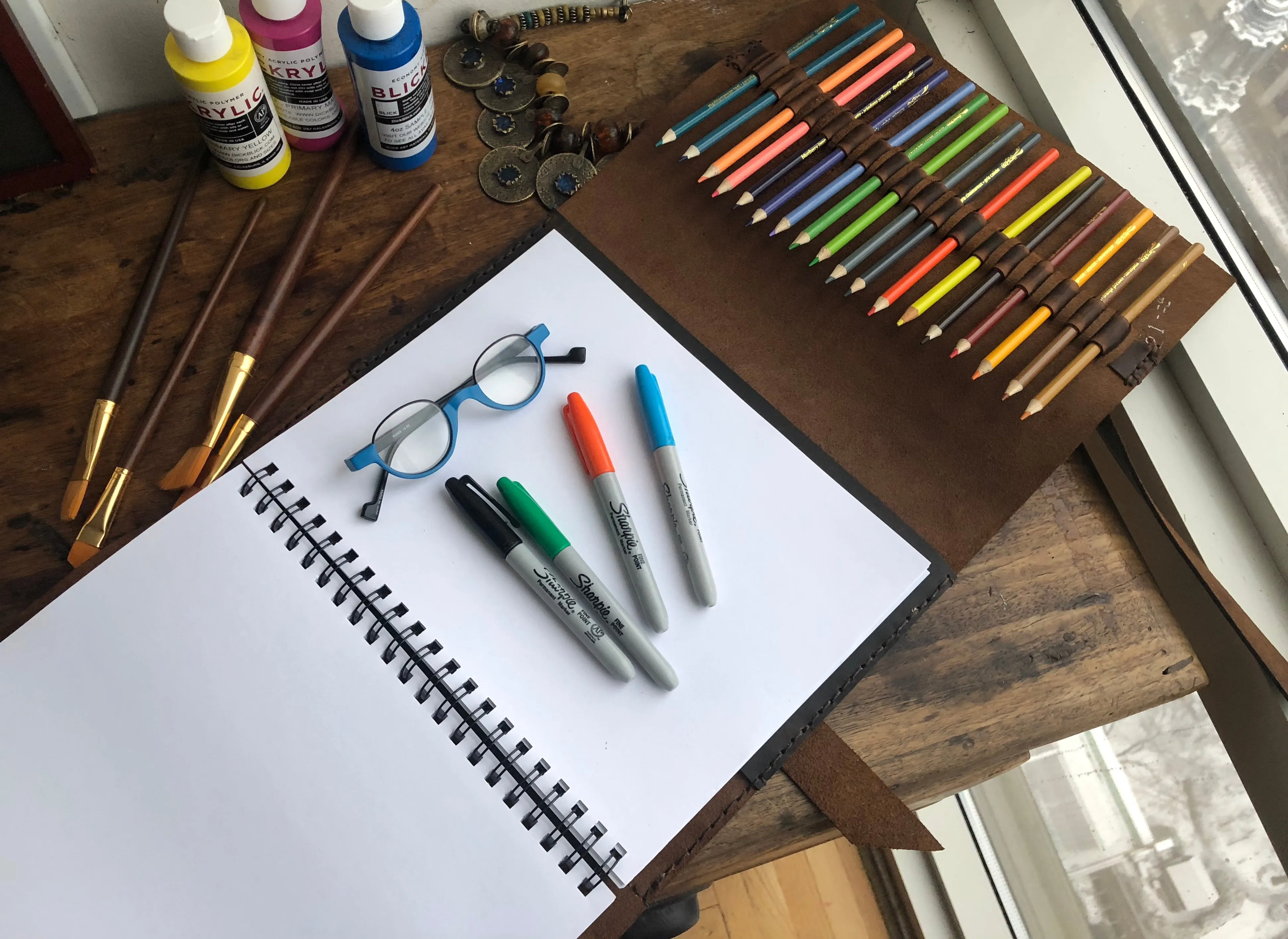 Large Sketchbook / Handmade Leather Refillable Sketchbook / iPad Pocket / Pencil Holder