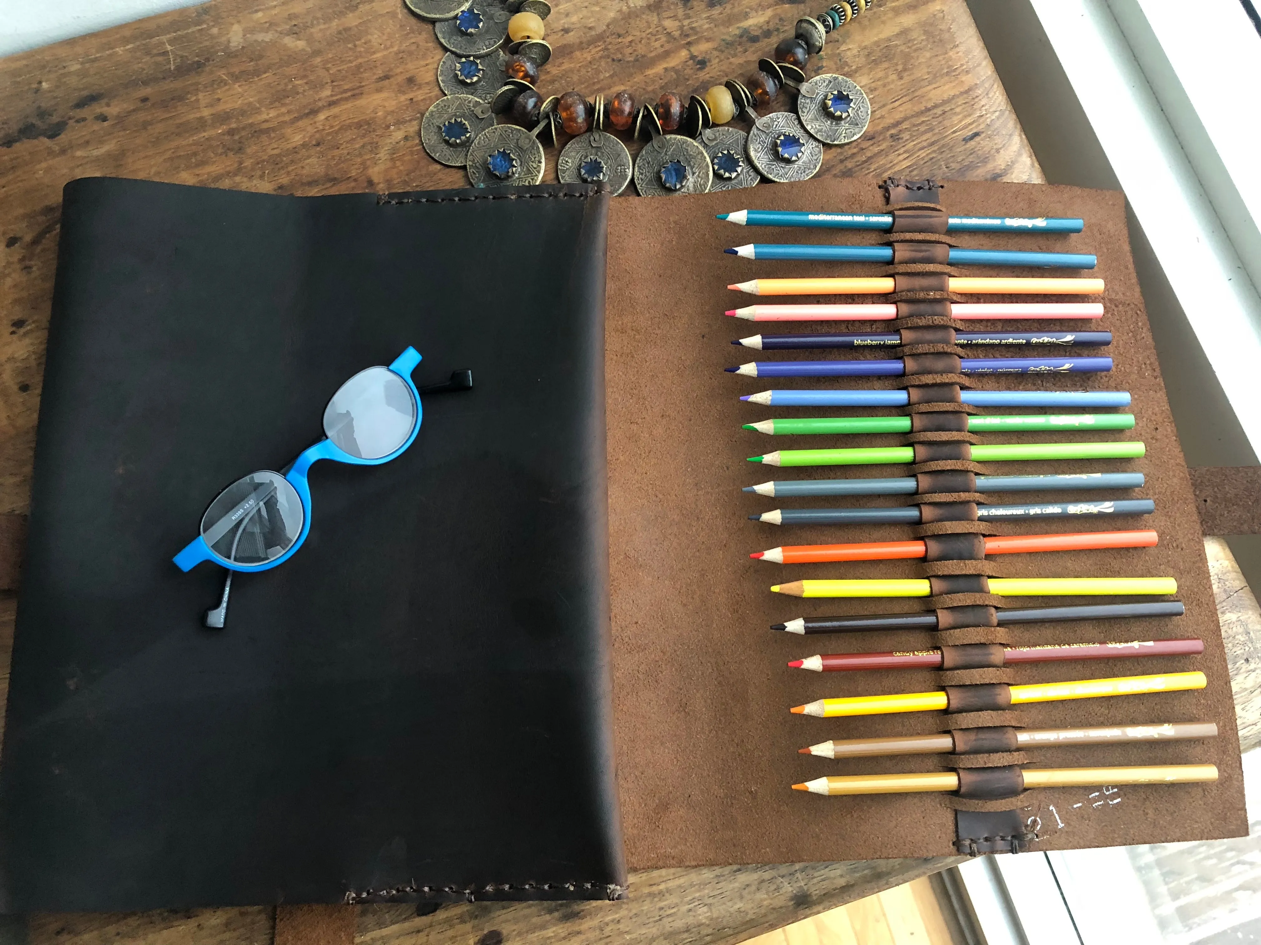 Large Sketchbook / Handmade Leather Refillable Sketchbook / iPad Pocket / Pencil Holder