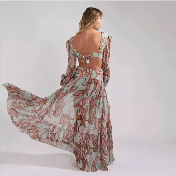 (Last 2) 🌺 Vintage floral print sexy cross cutout dress bikini cover up summe