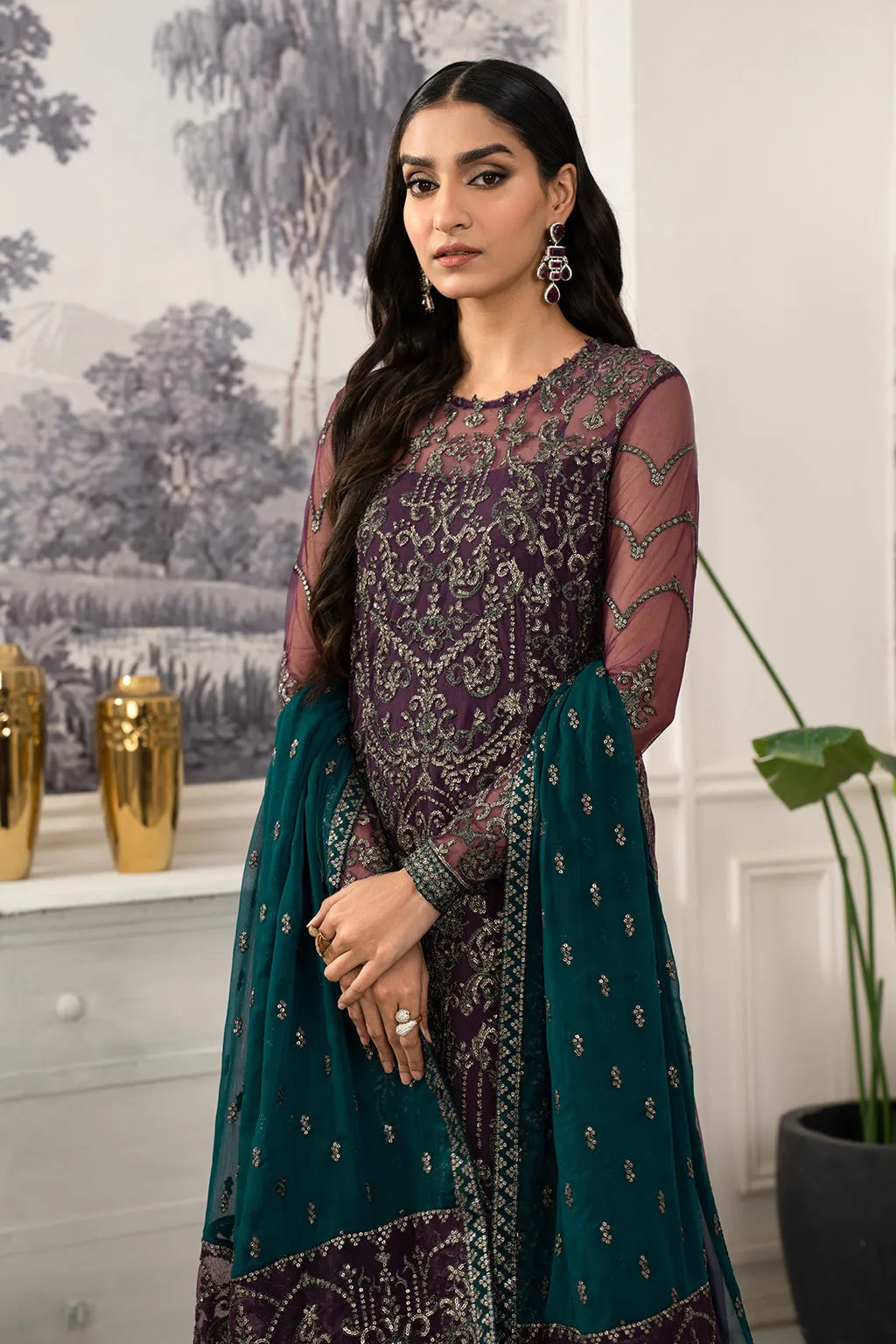 Luxury Purple Shade Embroidered Pakistani Salwar Kameez Dupatta Suit