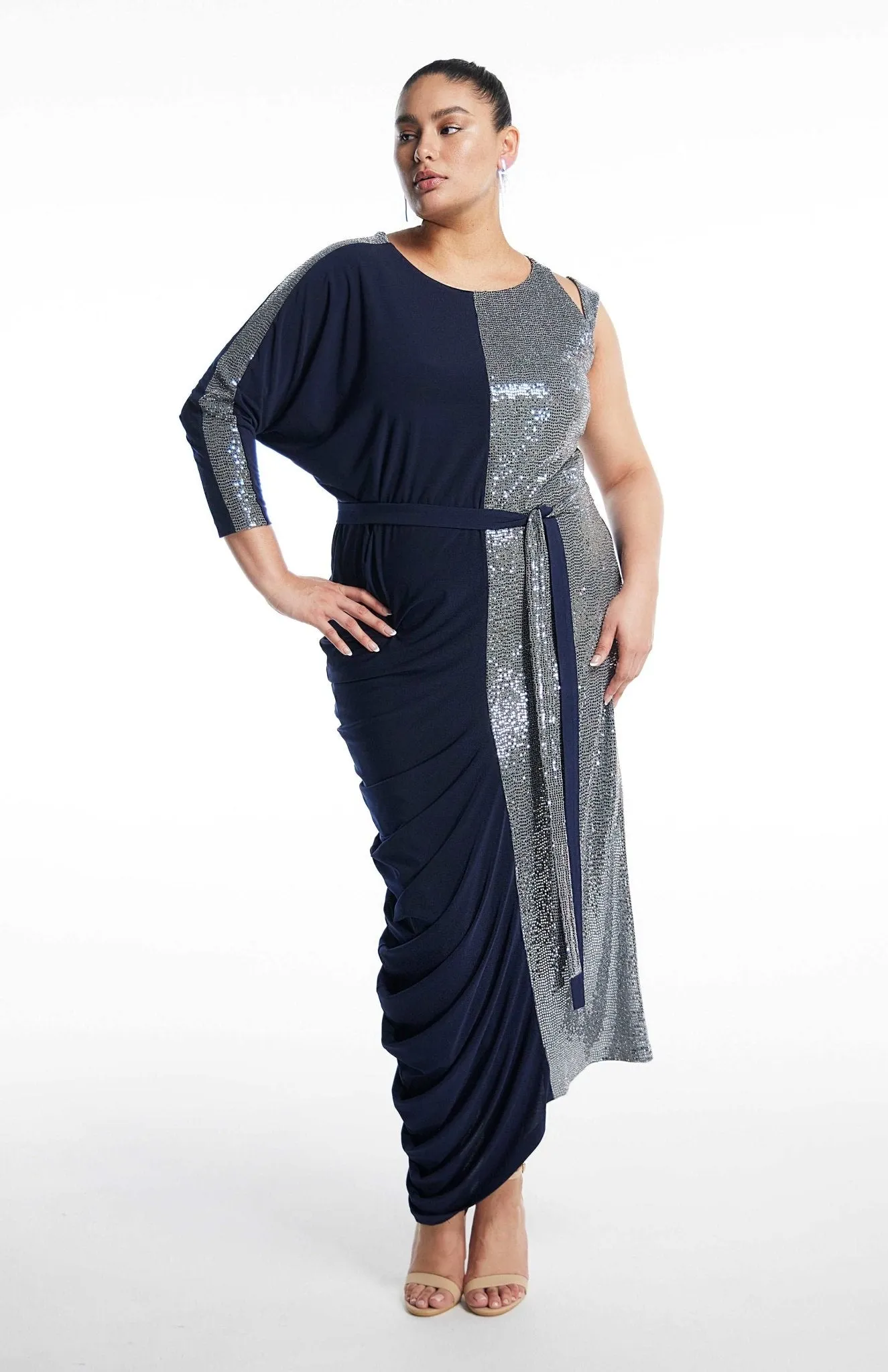 Mythodea Glam | Dazzling Elegance: Long Curve Evening Dress