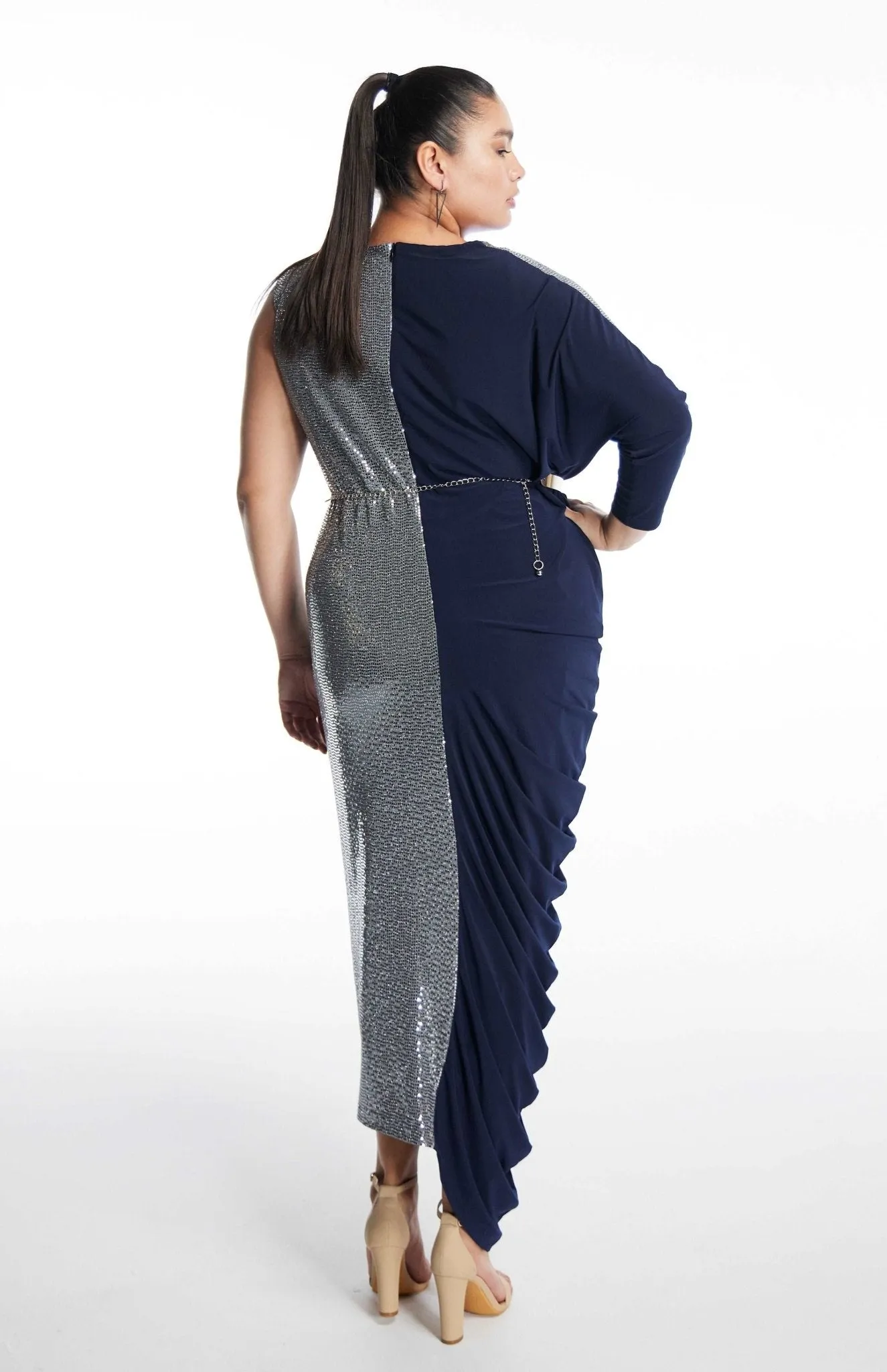 Mythodea Glam | Dazzling Elegance: Long Curve Evening Dress