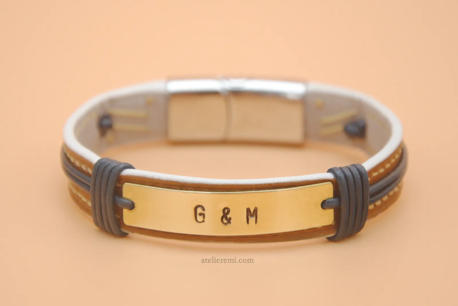 No. B02C-S | Grace Bracelet - Single (Cowhide Lined Interior)