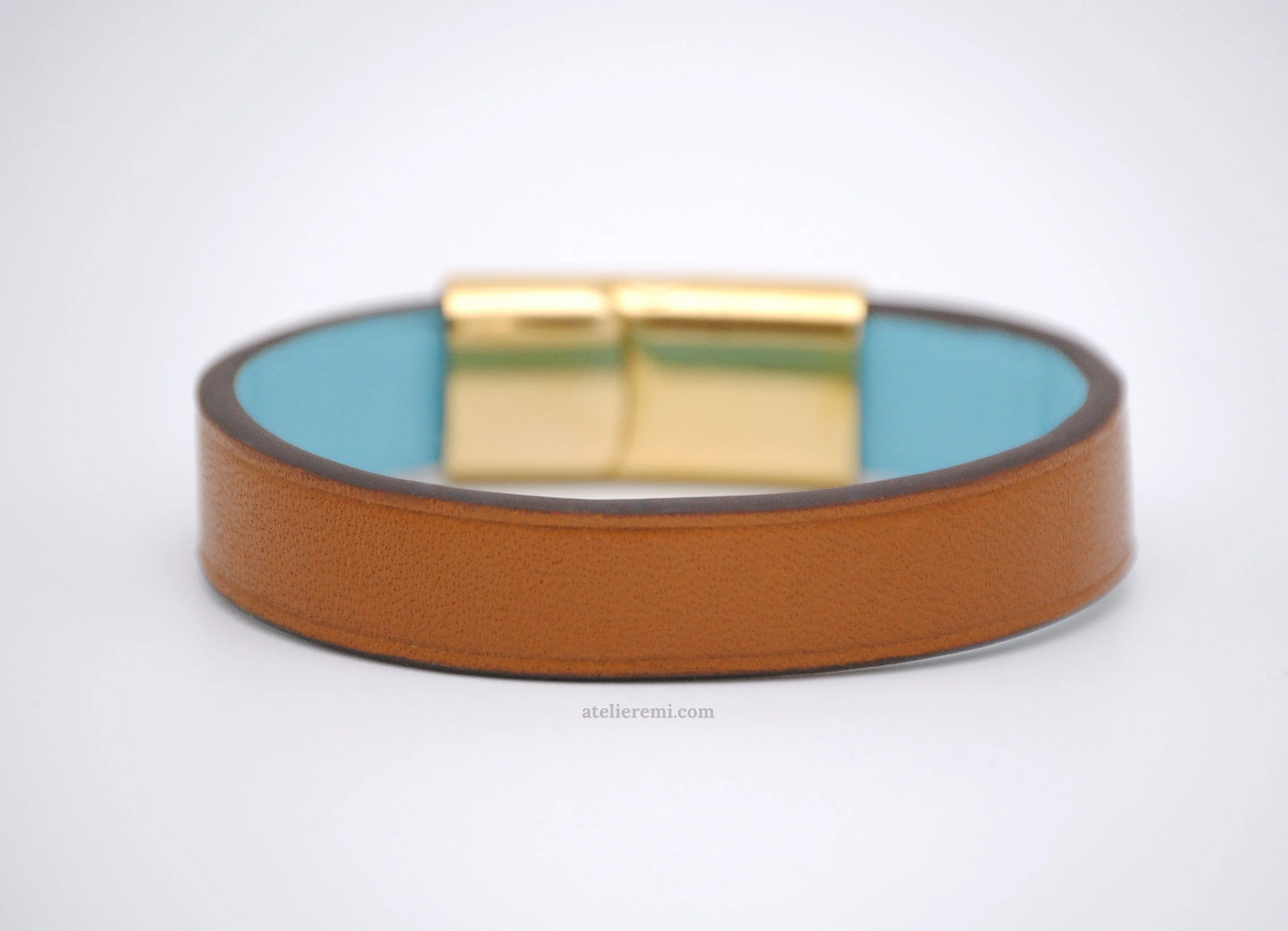 No. B03C | Minimalist Bracelet (Cowhide Lined Interior)