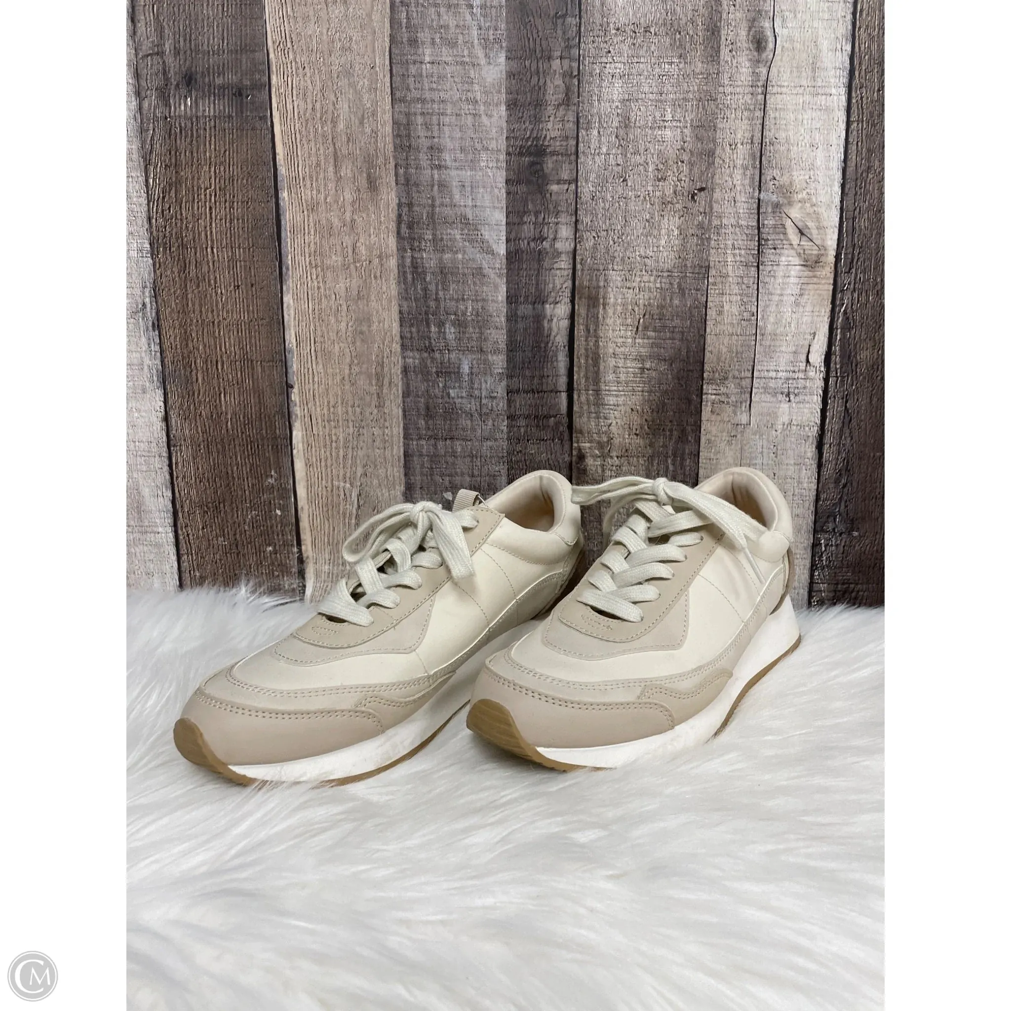 Shoes Sneakers By Universal Thread In Beige, Size: 9