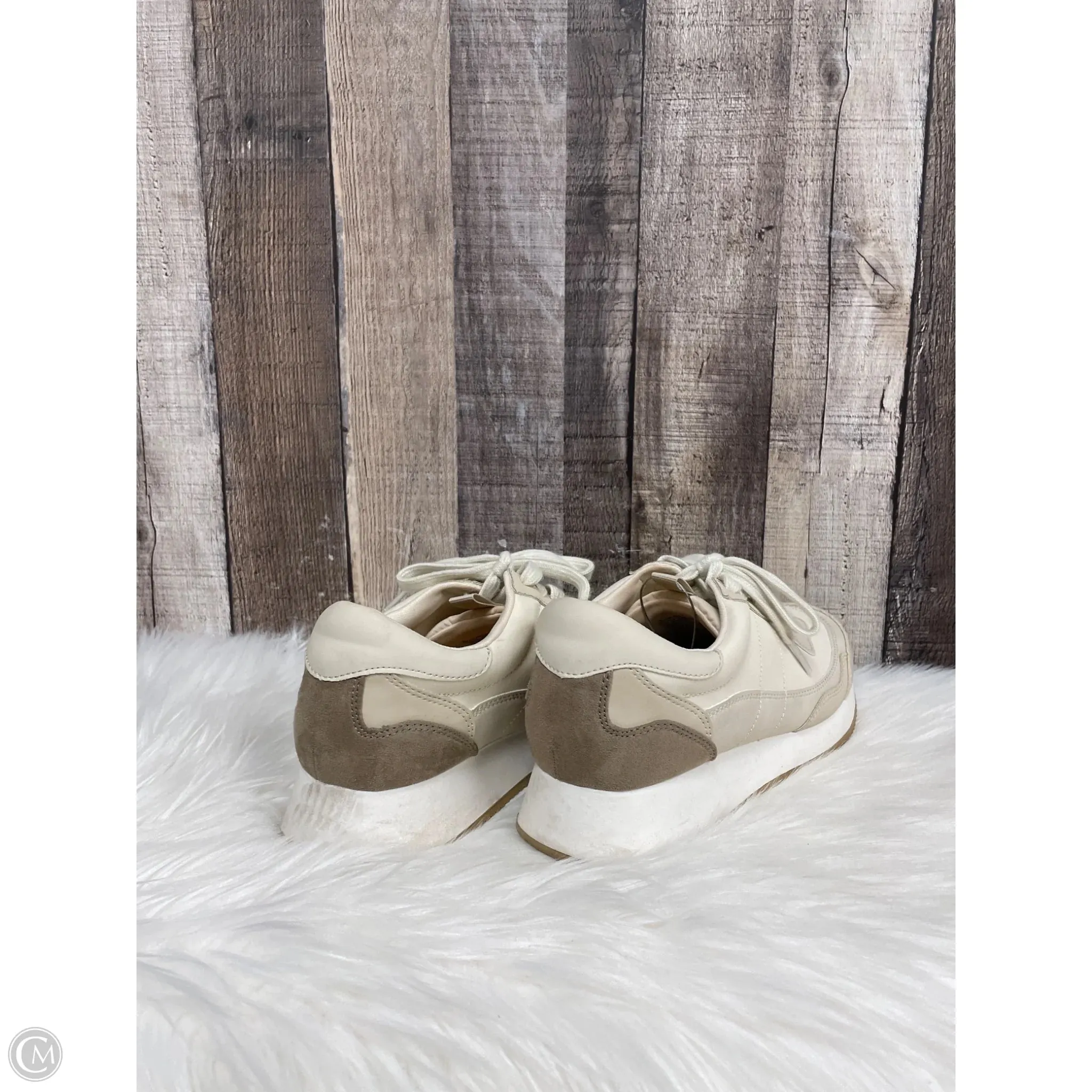 Shoes Sneakers By Universal Thread In Beige, Size: 9