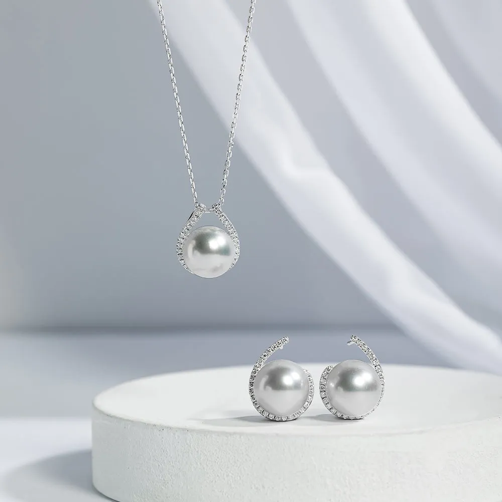 South Sea Pearl 18K Gold Diamond-Encrusted Haute Jewelry Modern Necklace