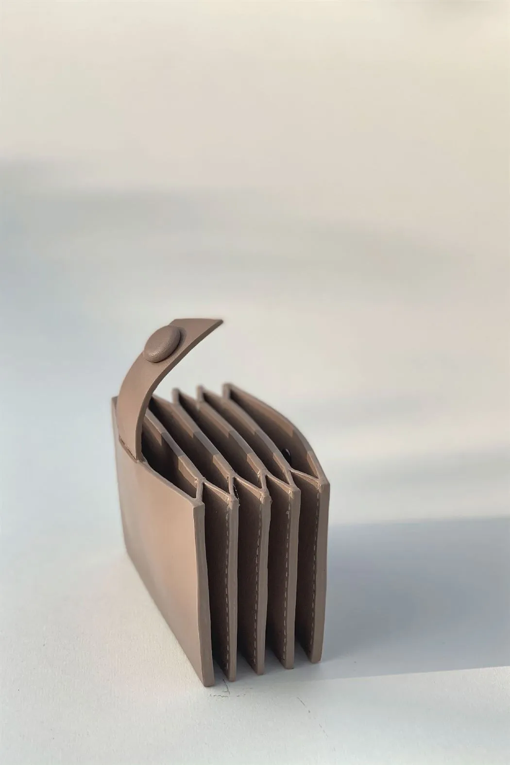 Tanned   I   Expandable Card Case      Taupe  TO/ECC-TA  I Leather Bag