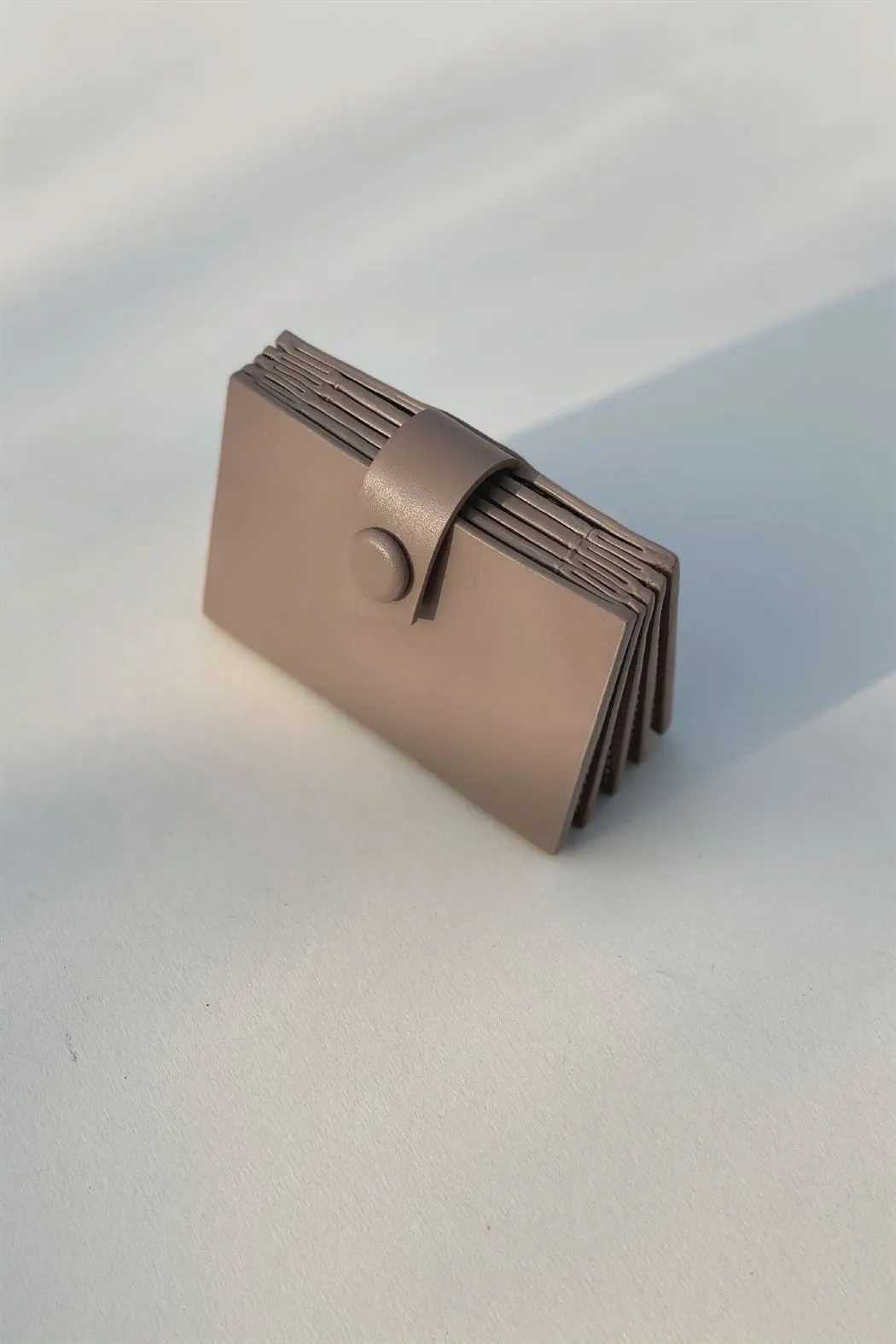 Tanned   I   Expandable Card Case      Taupe  TO/ECC-TA  I Leather Bag