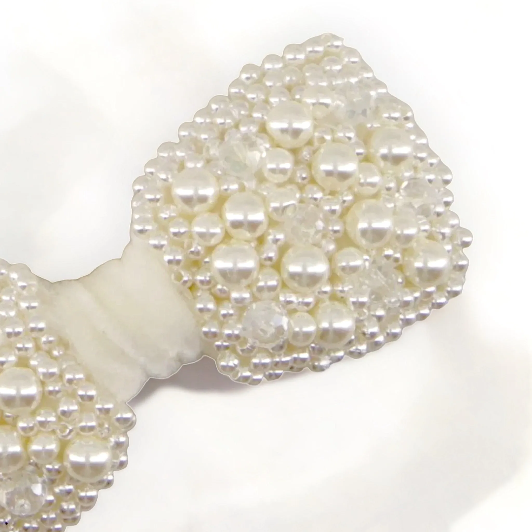 The Adelpha Designer Kids Pearl Bow Hair Clip