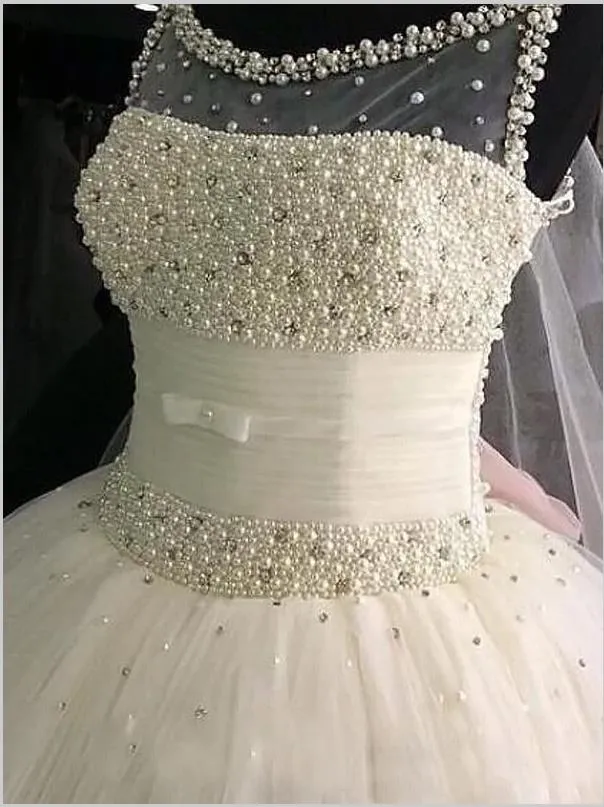 Tulle Round Neck Wedding Dresses Floor Length Ball Gown With Beading
