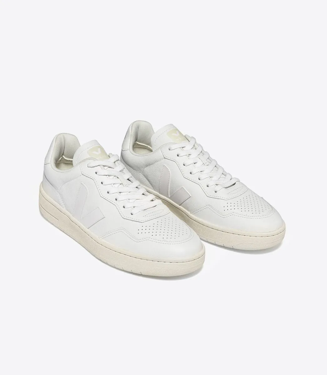 V-90 Sneaker