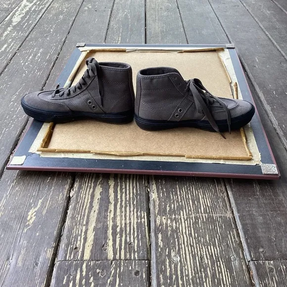 Vans gray Gilbert Crockett high top casual skateboarding shoes, size 4.5
