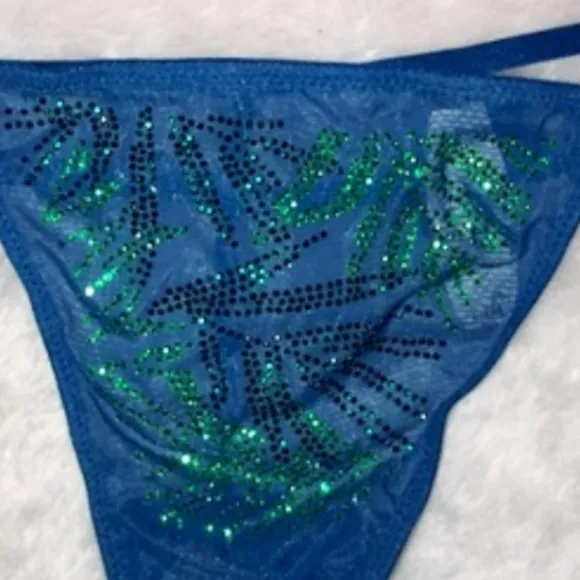 Victoria's Secret Very Sexy Strappy Thong