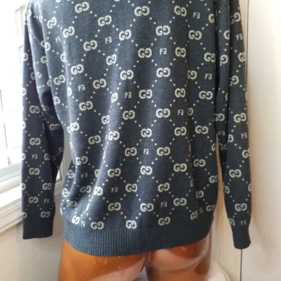 Vtg 80s made in Taiwan grey wool blend diamond pattern luxury designer cardigan