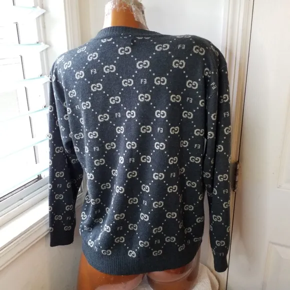 Vtg 80s made in Taiwan grey wool blend diamond pattern luxury designer cardigan