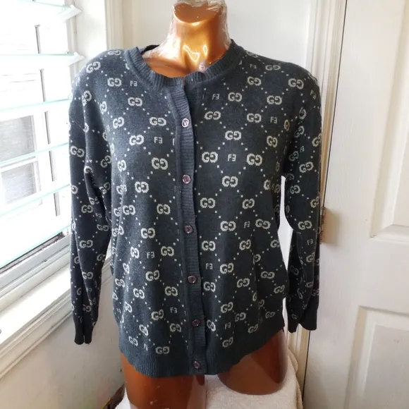 Vtg 80s made in Taiwan grey wool blend diamond pattern luxury designer cardigan
