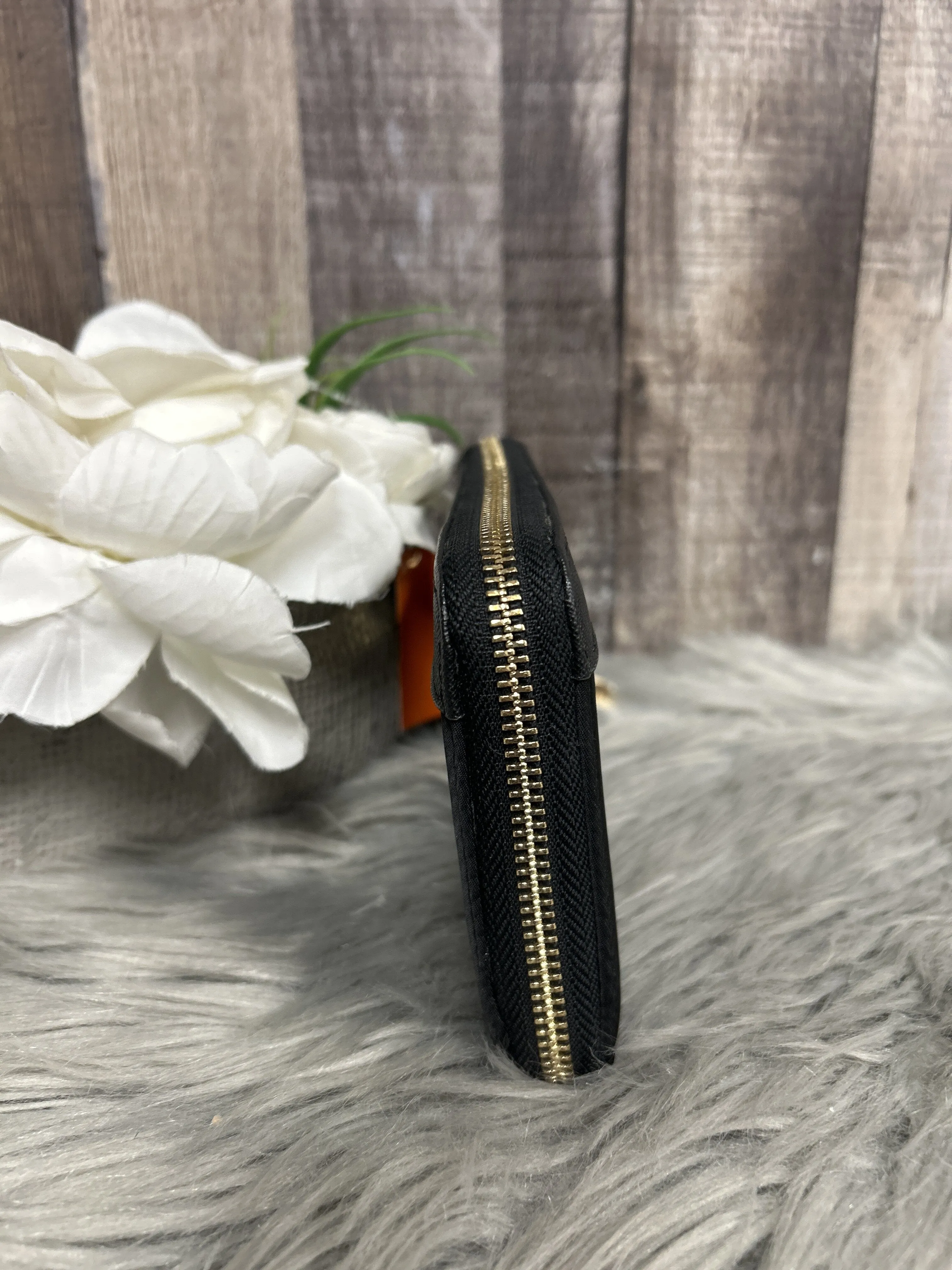 Wallet Designer By Michael Kors  Size: Large