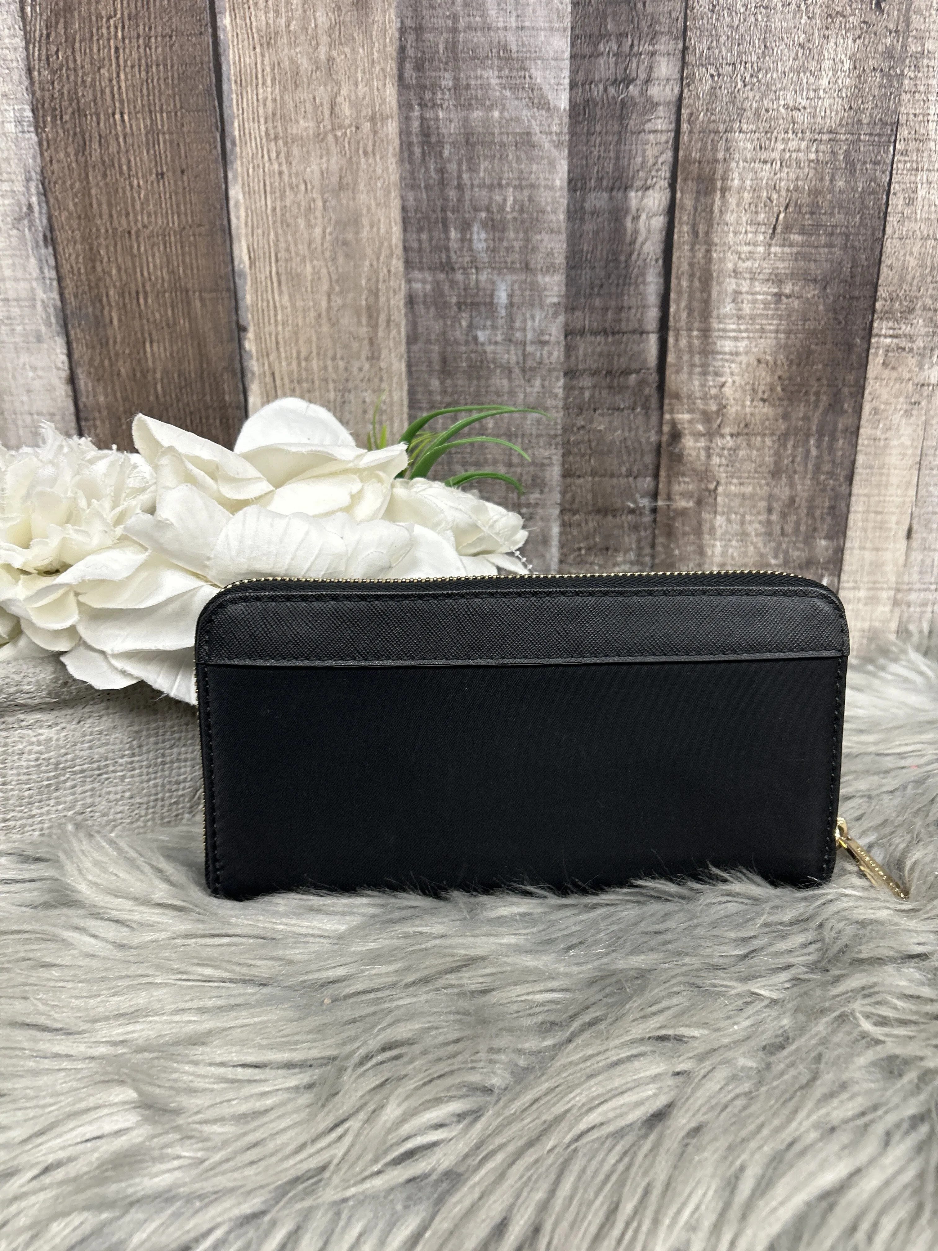 Wallet Designer By Michael Kors  Size: Large