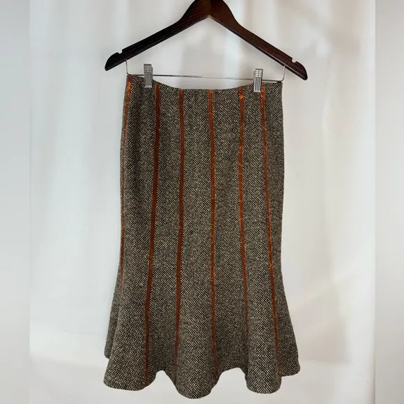 Wool skirt, designer sample. Size 4-6.