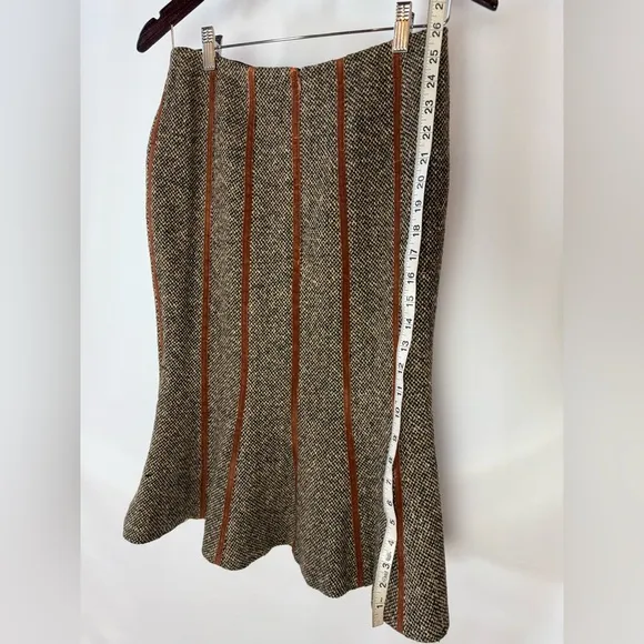 Wool skirt, designer sample. Size 4-6.